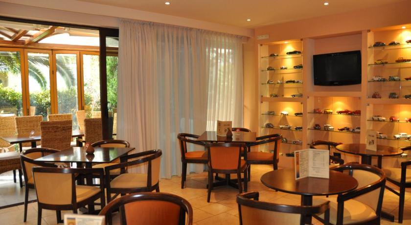 Hotel Chris Ateny Zewnętrze zdjęcie